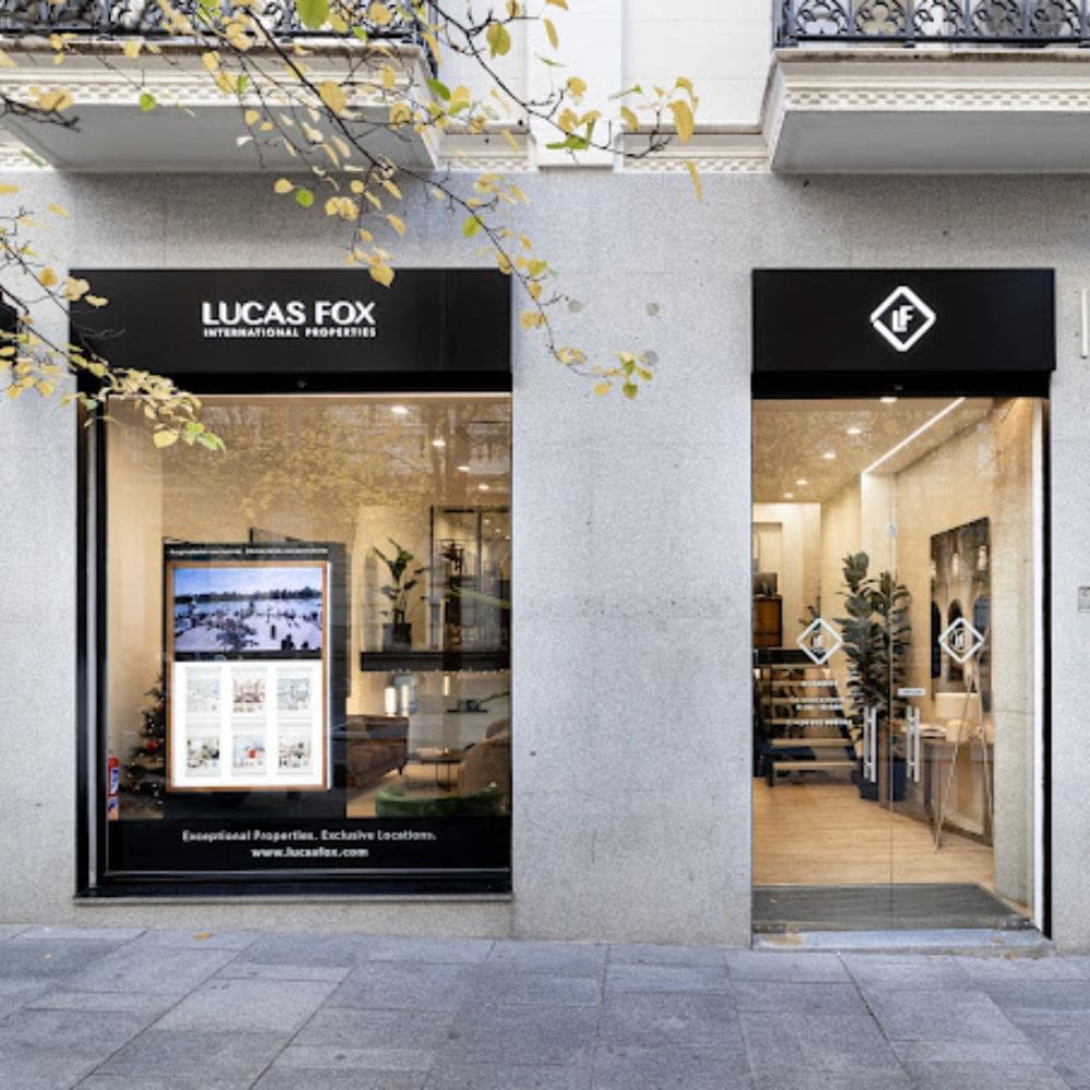 Lucas Fox Agencia Inmobiliaria – Barrio de Salamanca – Calle de Serrano en Madrid -imagen 2