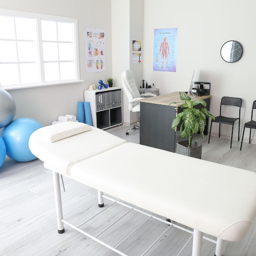 DM Clínica. Especialistas en-masajes y fisioterapias-Milla de Oro-Barrio Salamanca-imagen-3