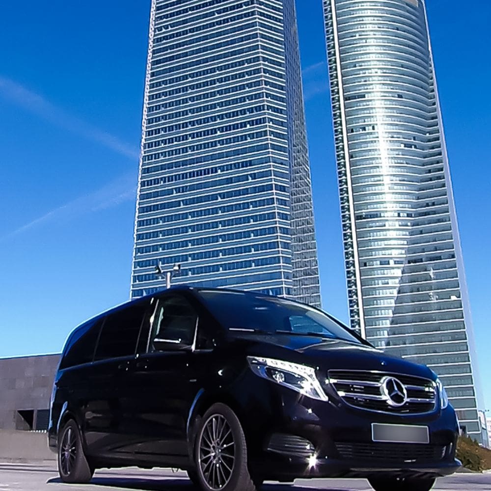 Limouxine – Chofer Privado Madrid – Traslados de lujo – Imagen 2