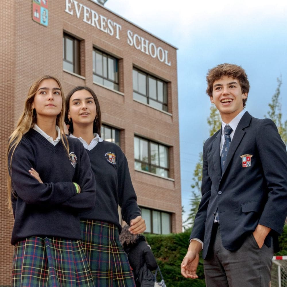 Colegio Everest Monteclaro-Colegios Privados-Milla de Oro-Barrio Salamanca-imagen-2