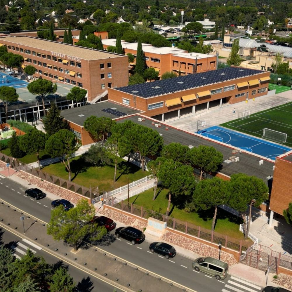 Colegio Everest Monteclaro-Colegios Privados-Milla de Oro-Barrio Salamanca-imagen-3