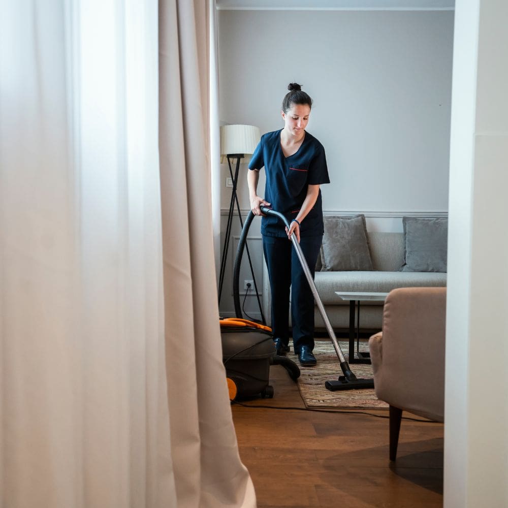 House and Seniors -Empleadas De Servicio-Milla de Oro-Barrio Salamanca-imagen-2