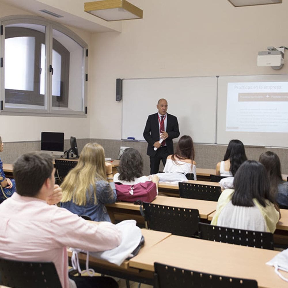 Universidad Antonio de Nebrija-Universidades-Milla de Oro-Barrio Salamanca-imagen-4