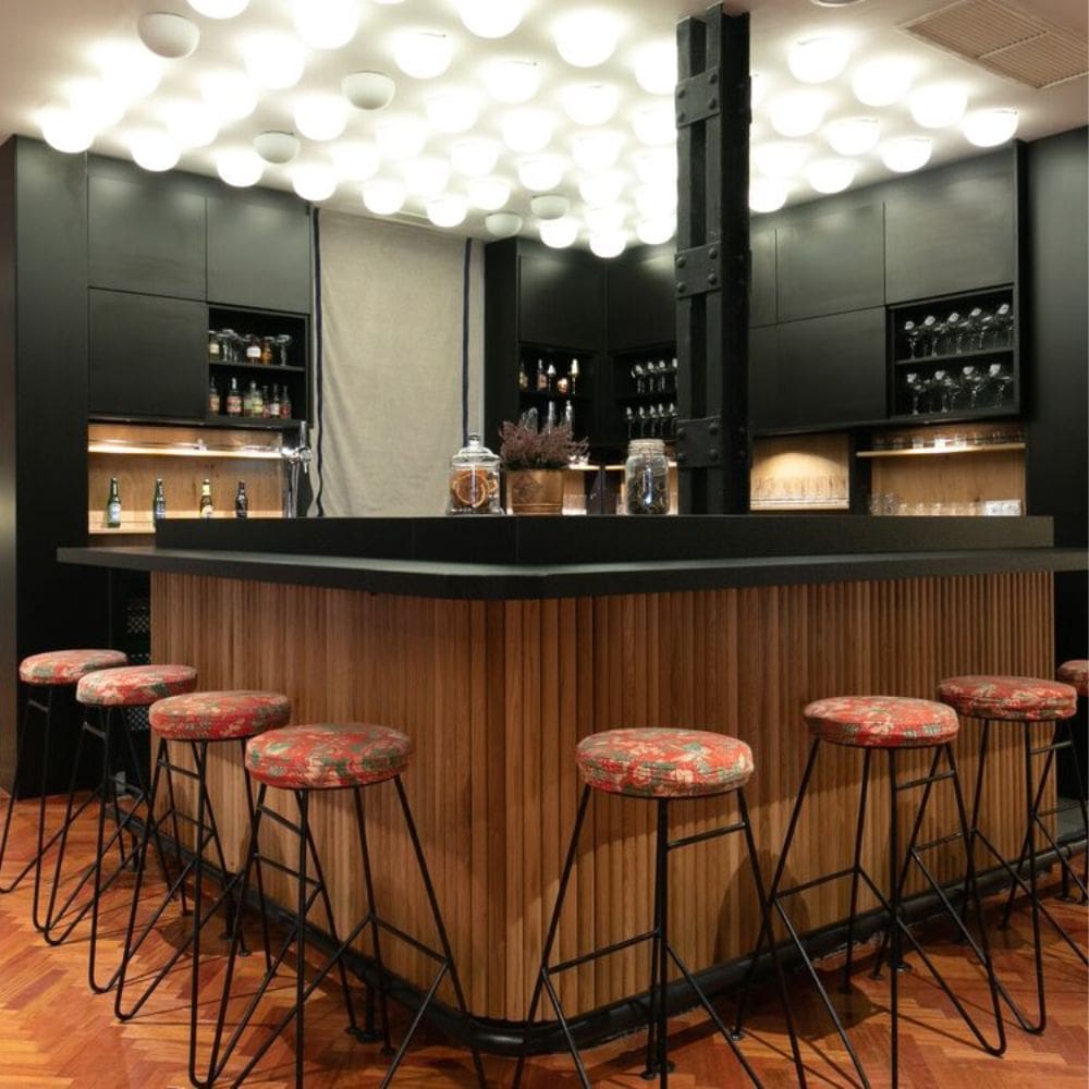 Around Lounges-Clubs Sociales y deportivos-Milla de Oro-Barrio Salamanca-imagen-1