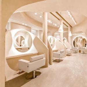 Las dos peluquerías de lujo más chic de Madrid, lugar de artistas, famosos y la jet set madrileña