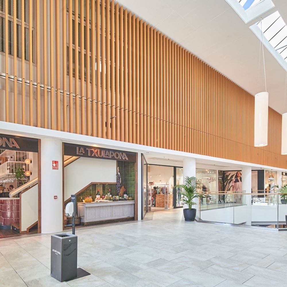 Arturo Soria Plaza- milla de oro – madrid-4