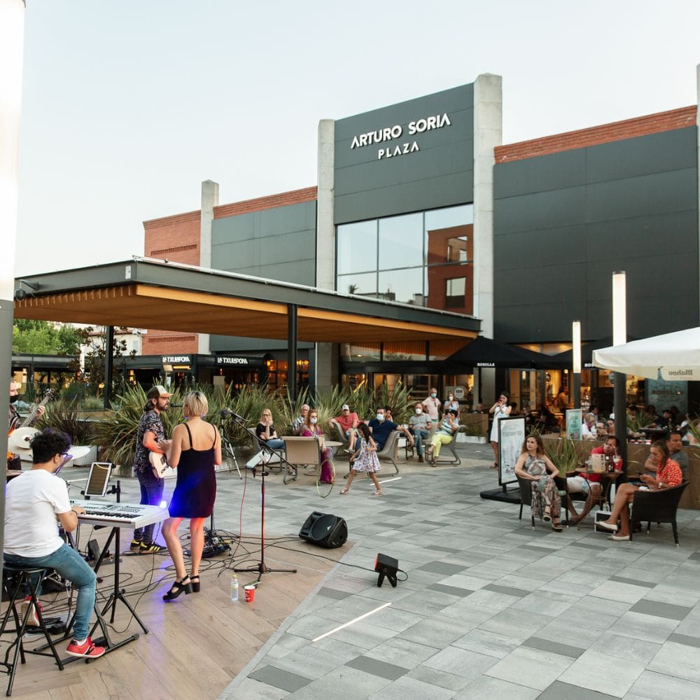 Arturo Soria Plaza- milla de oro – madrid-5