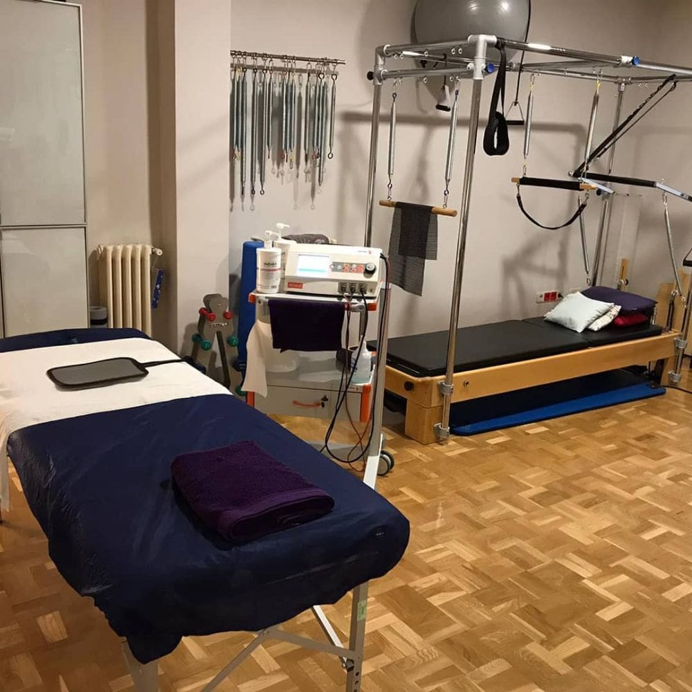Centro Fisioterapia Fernando Navar-Masajes Y Fisioterapia-Milla de Oro-Madrid-3