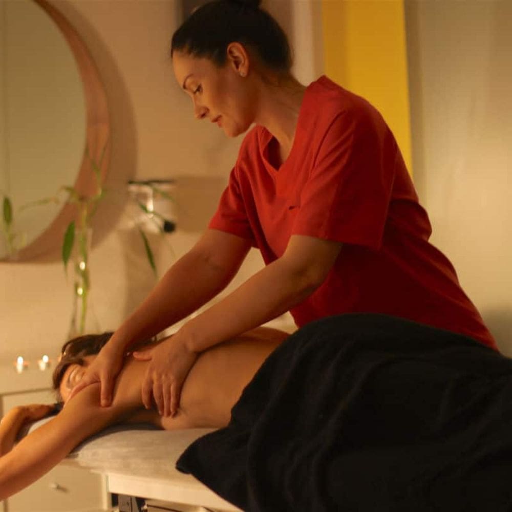 Cristina Corrales Fisioterapia-Masajes Y Fisioterapia-Milla de Oro-Madrid-2