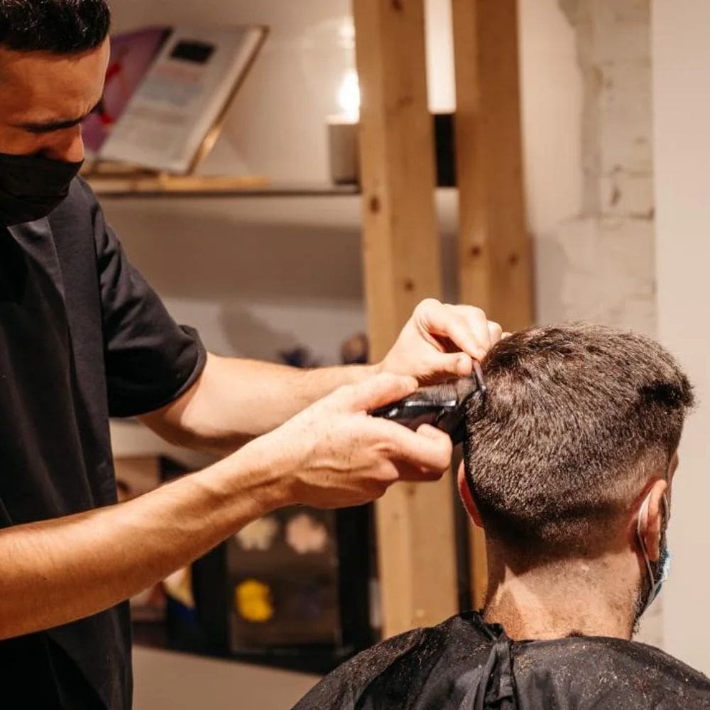 Oculto Hair club-Peluquerías-Milla de oro-Madrid-1